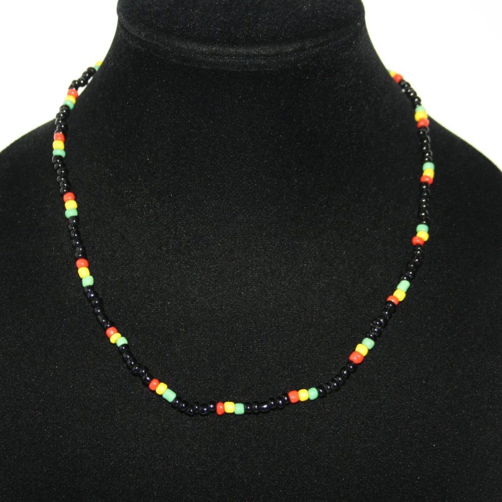 🖤❤️💚 Beaded Rasta Necklace – 19" · Barrel Clasp · Reggae Vibes · Bold Color